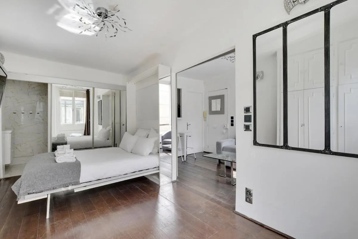 Paris Marais Beaubourg Area Apartment France