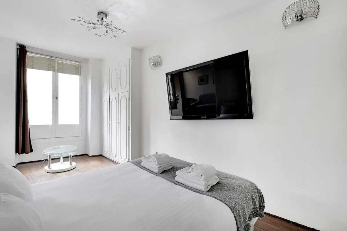 Paris Marais Beaubourg Area Apartment 0*,  France
