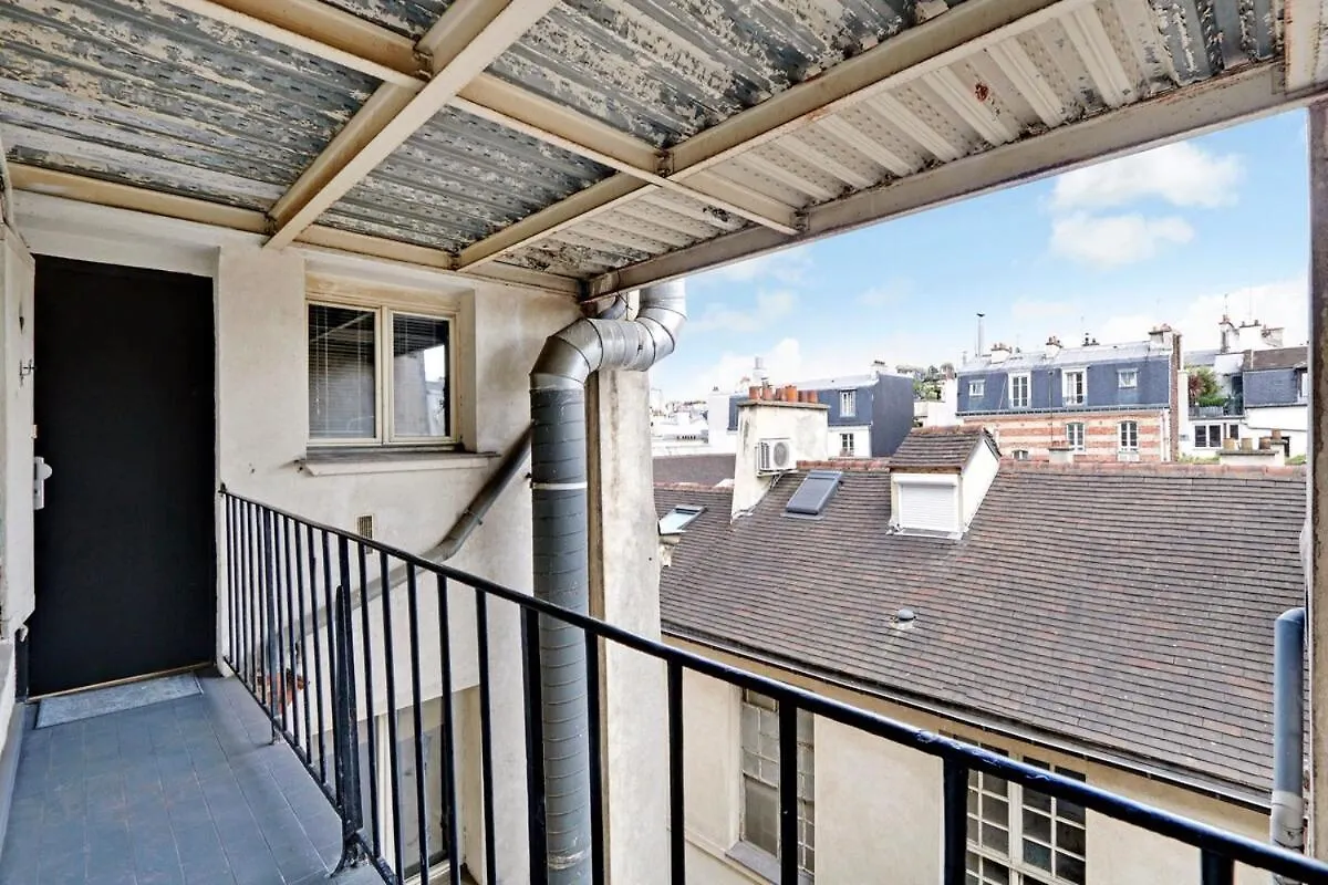 Paris Marais Beaubourg Area Apartment