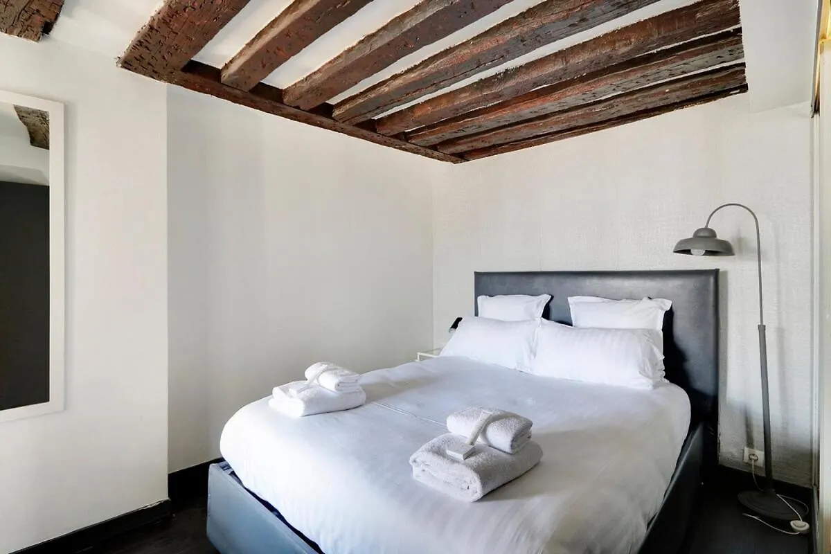 Paris Marais Beaubourg Area Apartment France